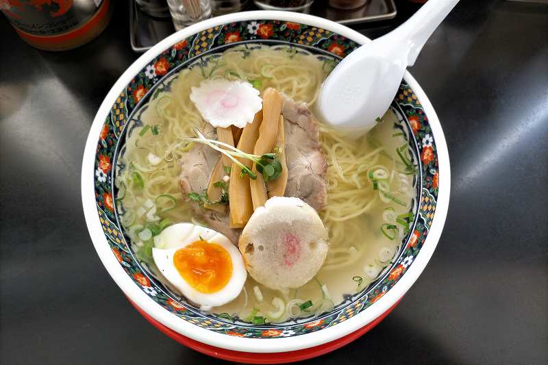 函館麺厨房あじさいの味彩塩拉麺