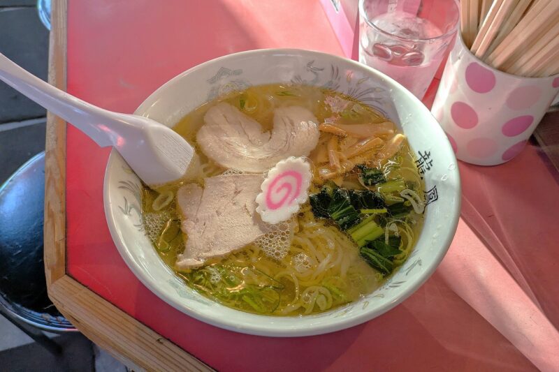 函館らーめん龍鳳の「黄金塩ラーメン」